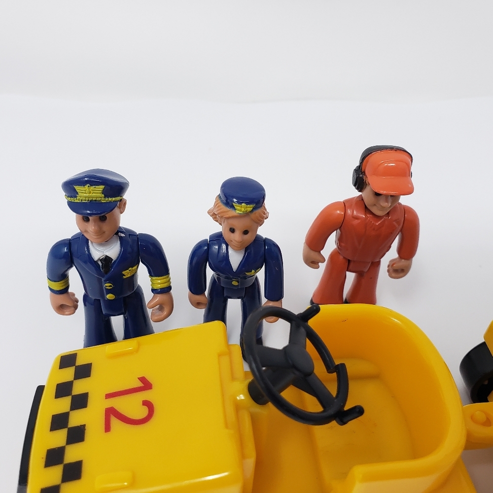 Simba Superplay Airport Tug Workers Passengers Suitcases Toy Lot